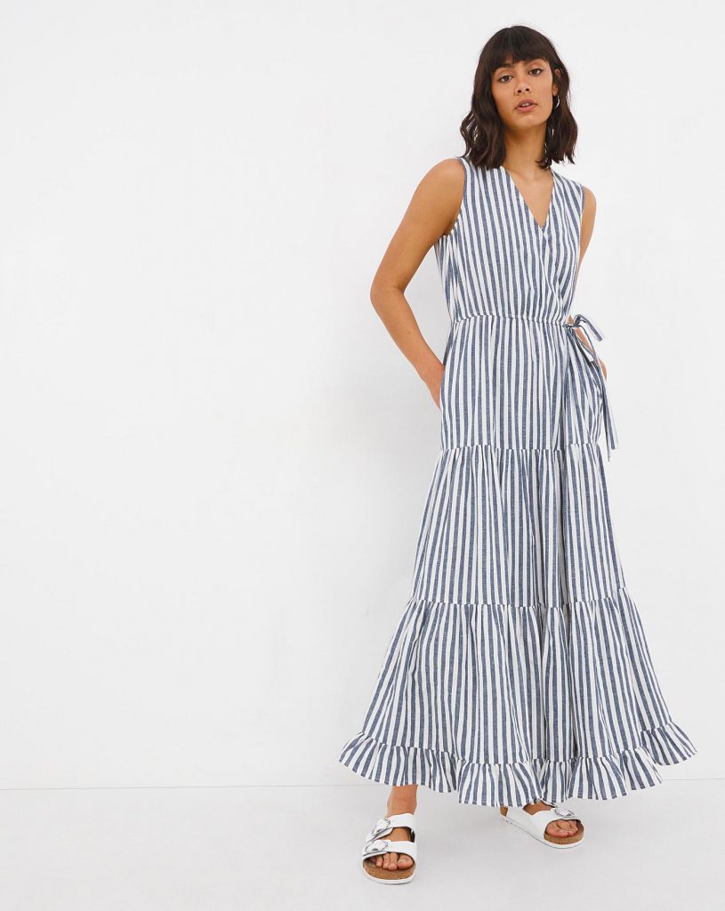 10 summer styles to flatter a big bust - Club Forty